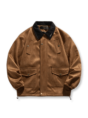 スエード調起毛ポリエステルとドローコードが特徴のハンティングジャケット。