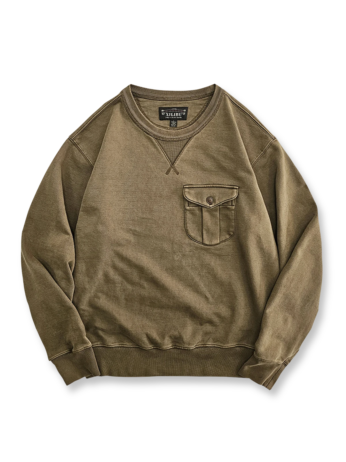 硫化染めとウォッシュ加工が特徴の100%コットンスウェット。牛角ボタン付きでヴィンテージ感のあるデザイン。