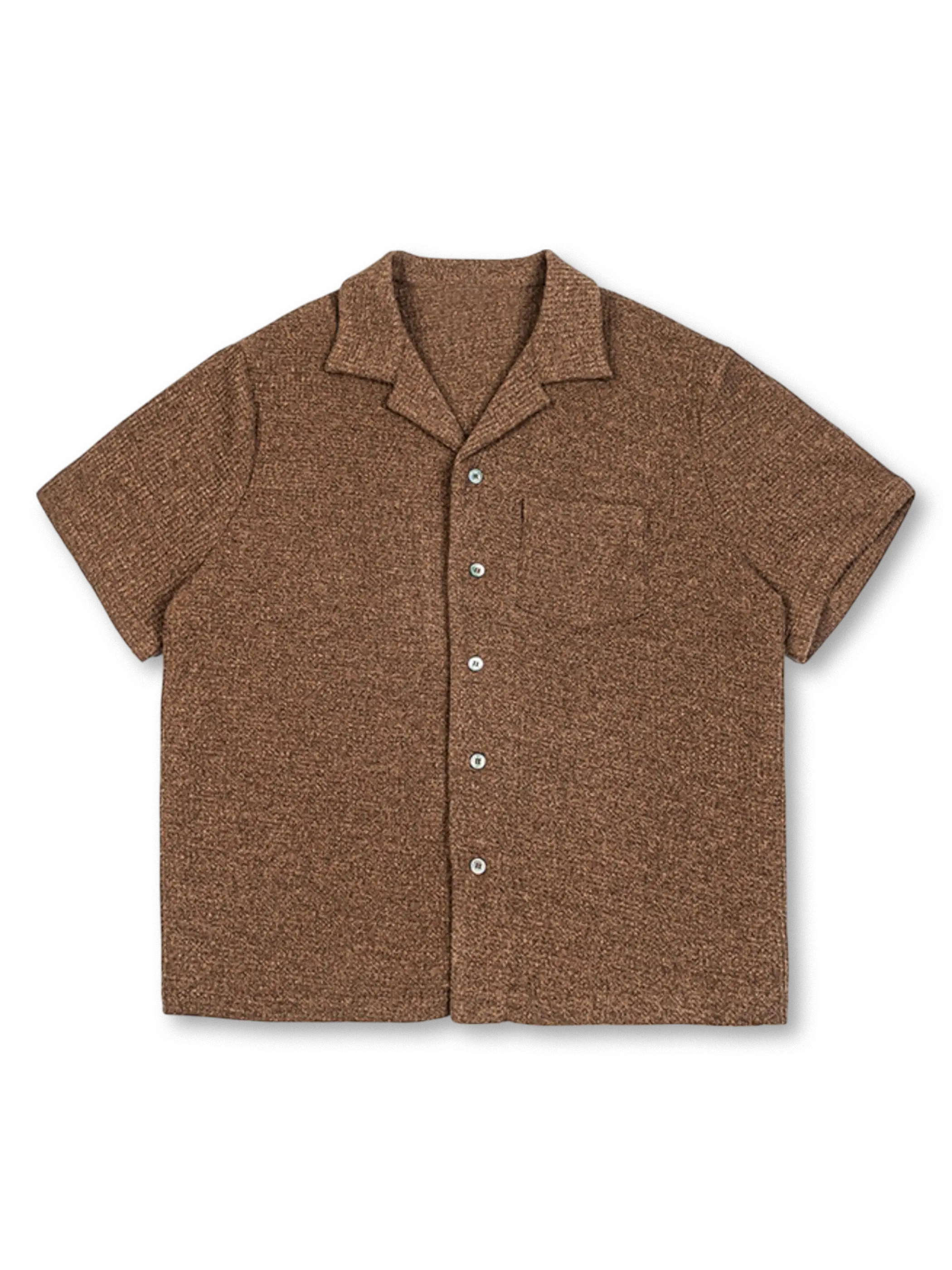 ブークレニット風の立体感と開襟デザインが特徴の夏向けテクスチャードシャツ