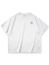 トロピカルフィッシュのプリントが施されたサーフィン柄Tシャツ
