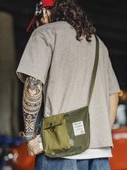 ツインポケットタクティカルメッシュショルダーバッグ