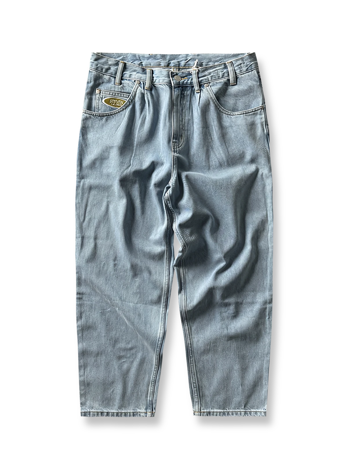 ポケット部分に刺繍デザインを施した100%コットン製テーパードデニムパンツ。