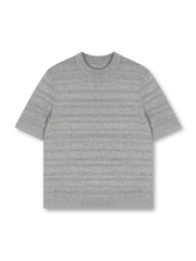 横ストライプのテクスチャーが映える薄手クルーネックニットシャツ