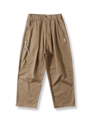 グレー・カーキ・ネイビーの3色展開でドローストリングと裾ステッチが特徴のワークパンツの全体像。