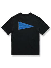 藍染古布三角旗クルーネック半袖Tシャツの正面展示