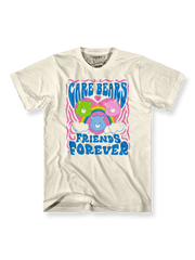 ケアベア カートゥーンプリントTシャツ正面図、ケアベアと「Friends Forever」標語
