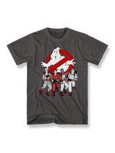 『Ghostbusters』カートゥーンプリントTシャツ正面図、ゴーストバスターズとクラシックなロゴ