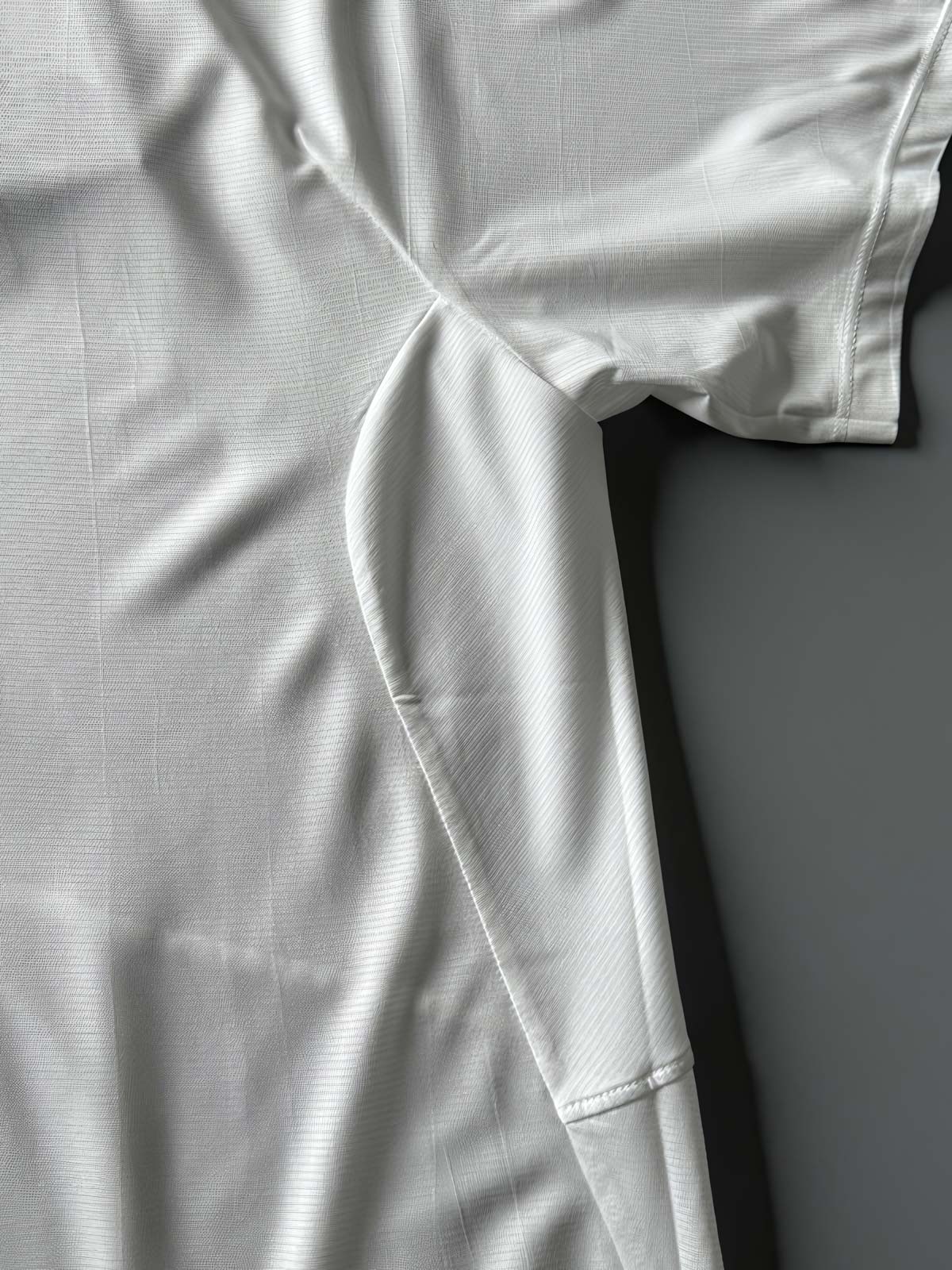 スポーツシャツのディテール