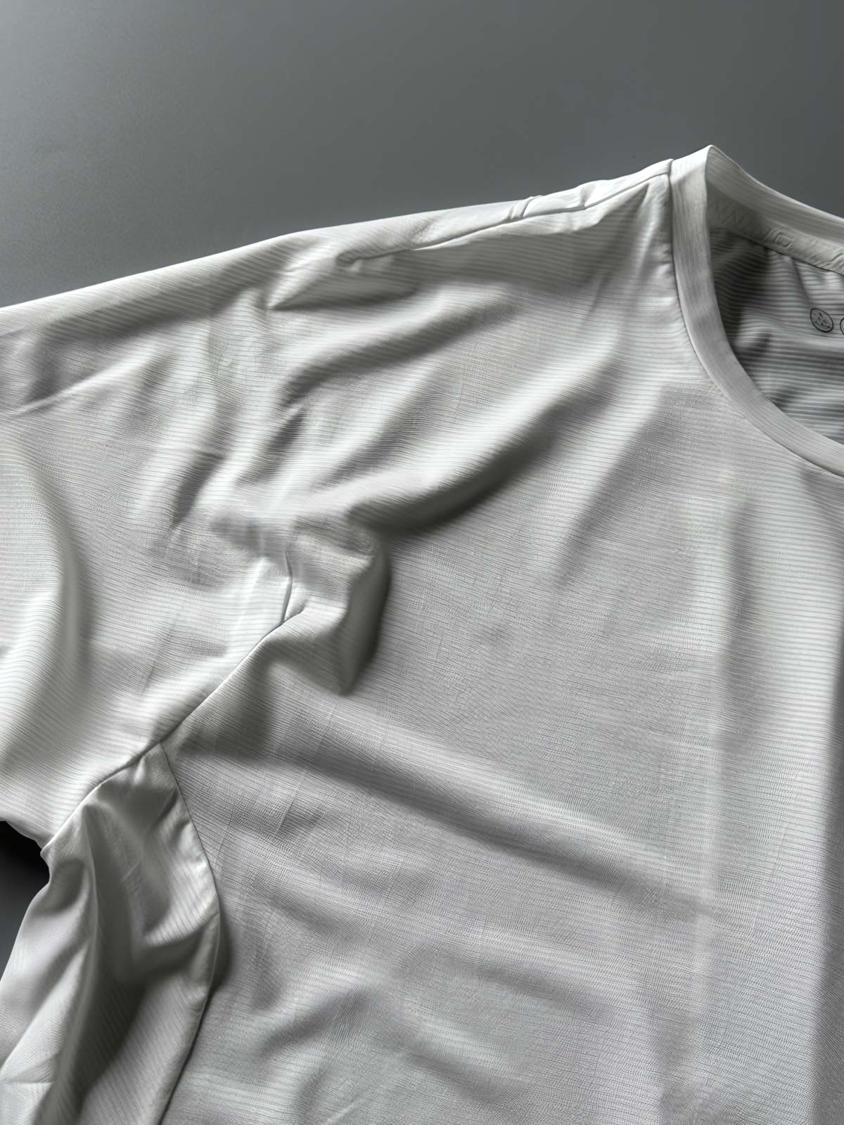 スポーツシャツのディテール