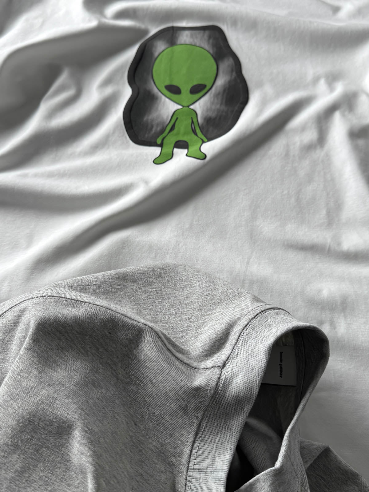 クール&抗菌グレイプリントヴィンテージウォッシュ半袖Tシャツ細部図