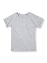 シンプルベーシック 灰色 純綿 ドロップショルダー Tシャツ正面展示。