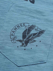 Tシャツの胸ポケットとインディアンチーフプリントのディテール