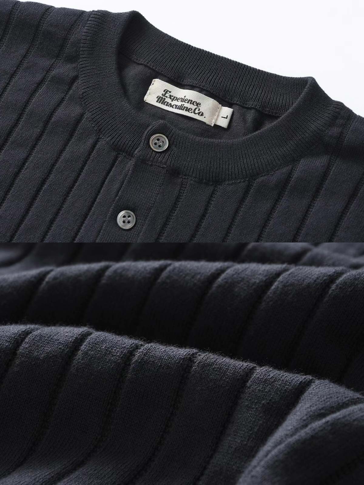 ヘンリーネックのボタンディテールとニットテクスチャのクローズアップ。