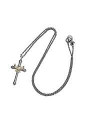 三頭鷹モチーフの925純銀クロスネックレス。