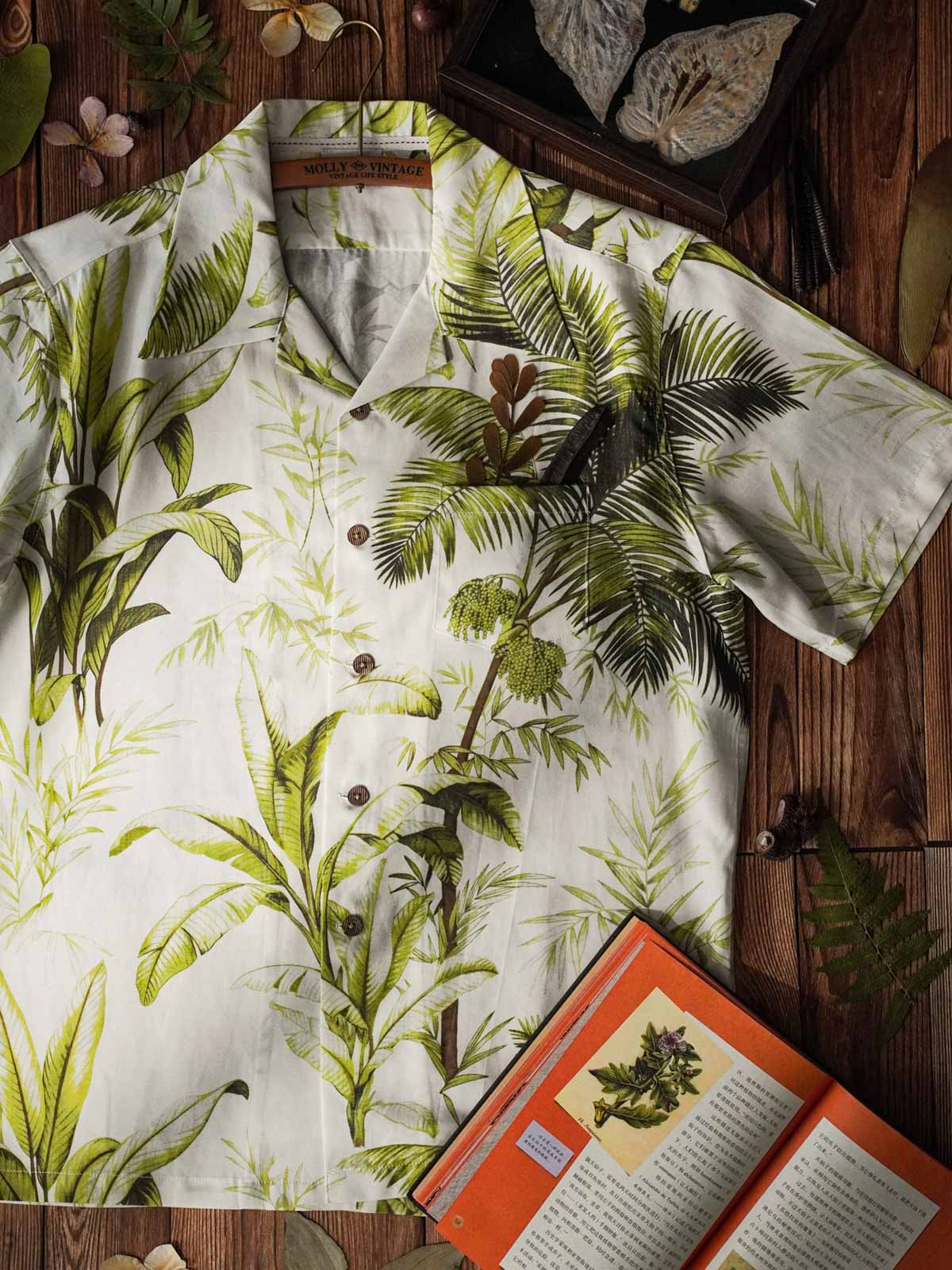 熱帯植物柄ハワイアンシャツ
