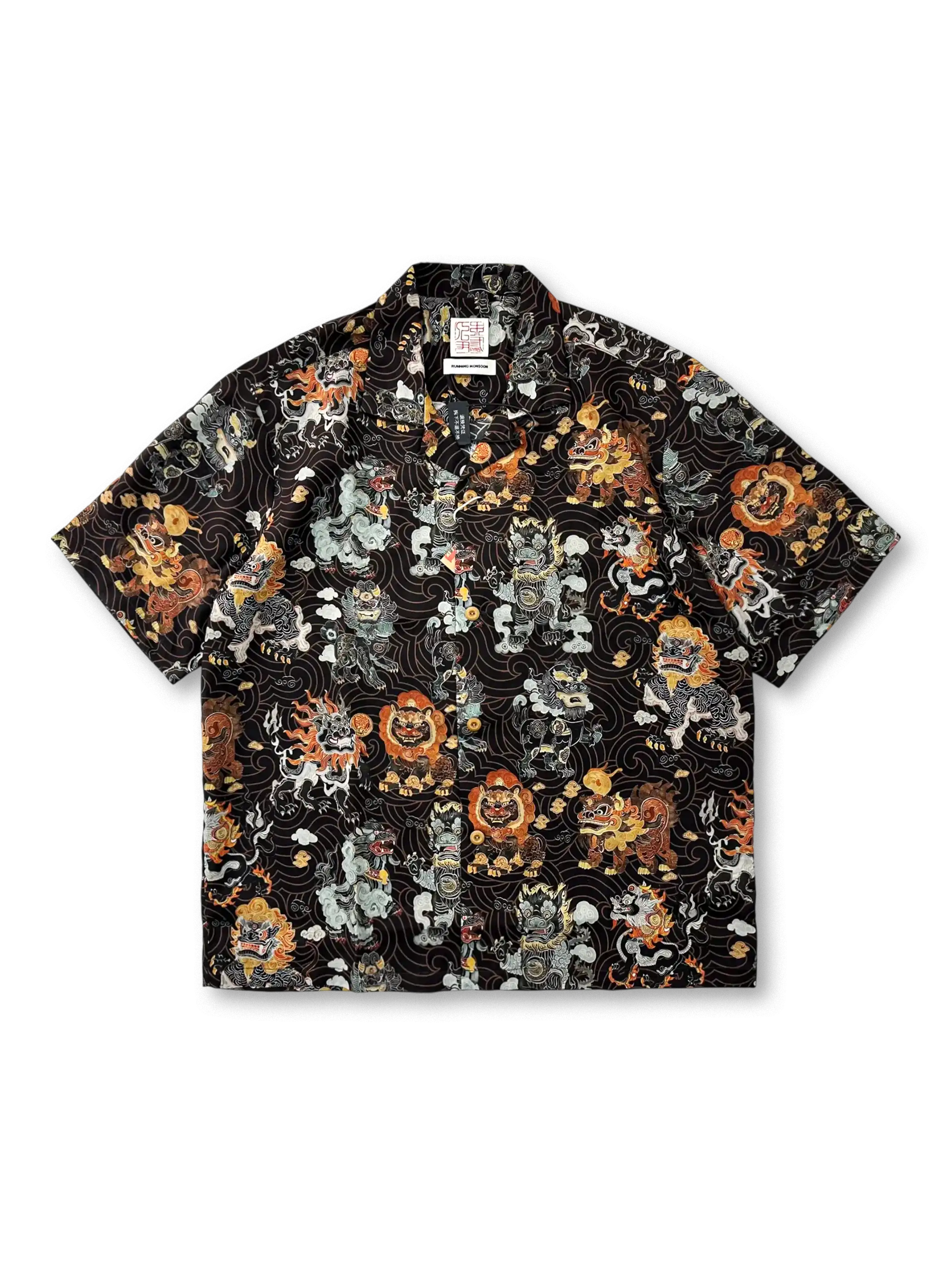 浮世絵柄が施されたテンセル100%のキューバシャツ。さらりとした肌触りと高い通気性で快適な着心地を実現。