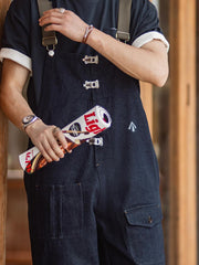 モデル画像:モデルがUSNデニムデッキオーバーオールを着用した図