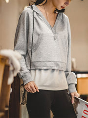 Vネッククロップド スウェット