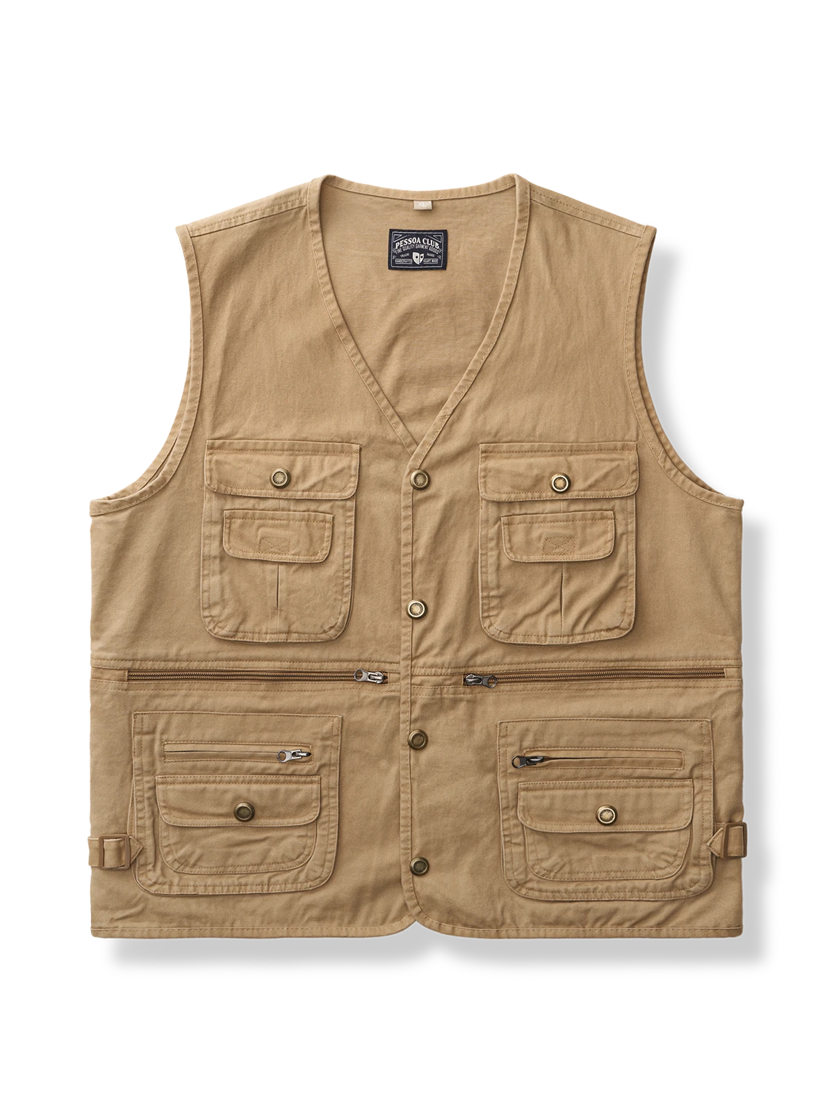 Vネックデザインで多ポケットを備えたコットンベスト。
