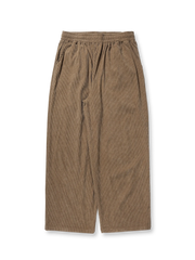ゴムとドローコード仕様のウエストが特徴のヴィンテージコーデュロイパンツ。ストレートシルエットと多機能ポケットで快適かつ実用的。
