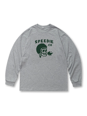 アメリカンストリートカルチャーに着想を得たユーモラスなヘルメットとスカルプリントの長袖Tシャツ。100%コットンで肌触り良く耐久性が高い。工装パンツやデニムと合わせやすいシンプルシルエット。