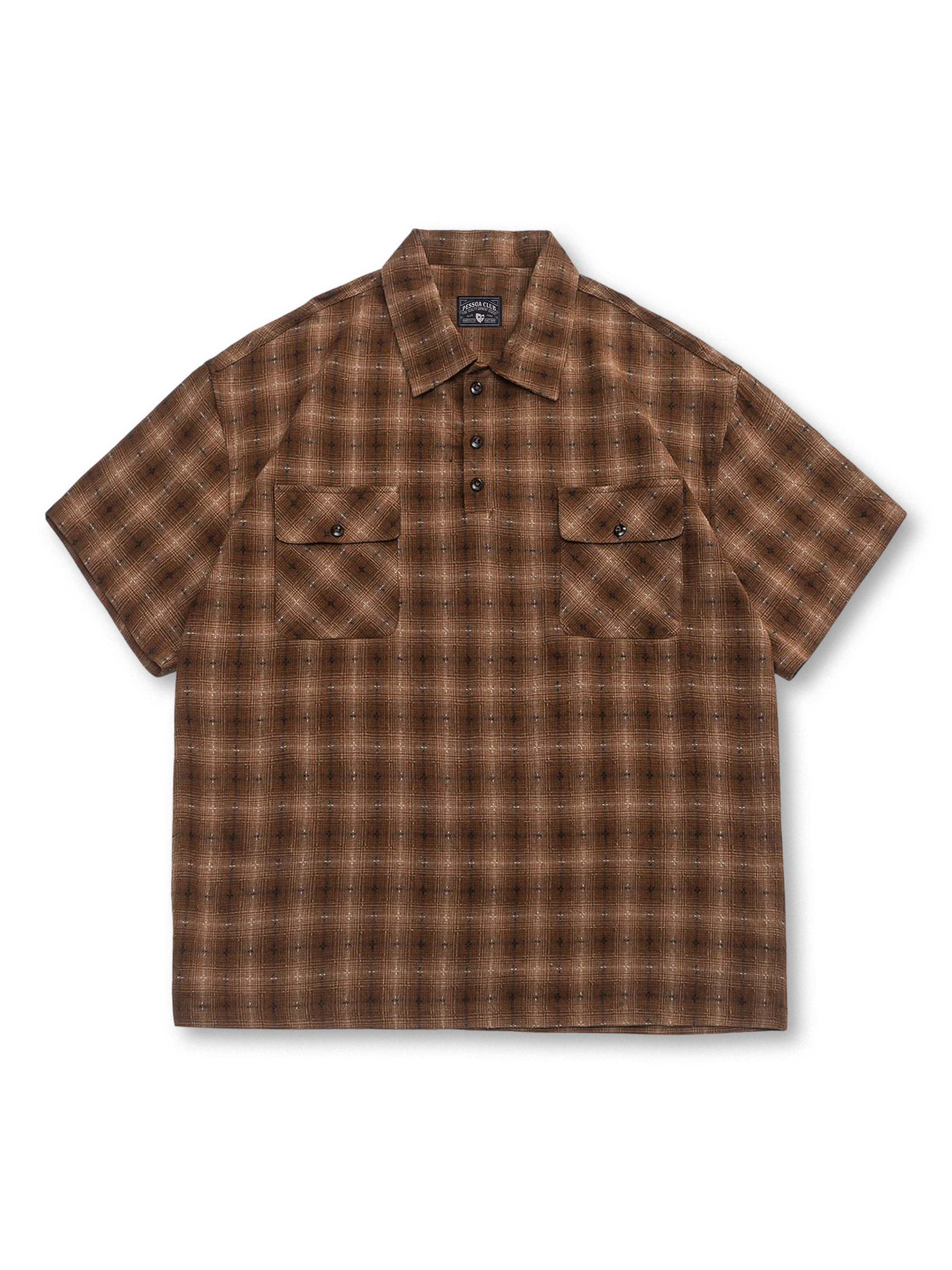 ブラウン系チェック柄とフラップポケットが特徴のワークポロシャツ