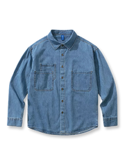 多彩なポケットが特徴の厚手コットンデニムシャツ