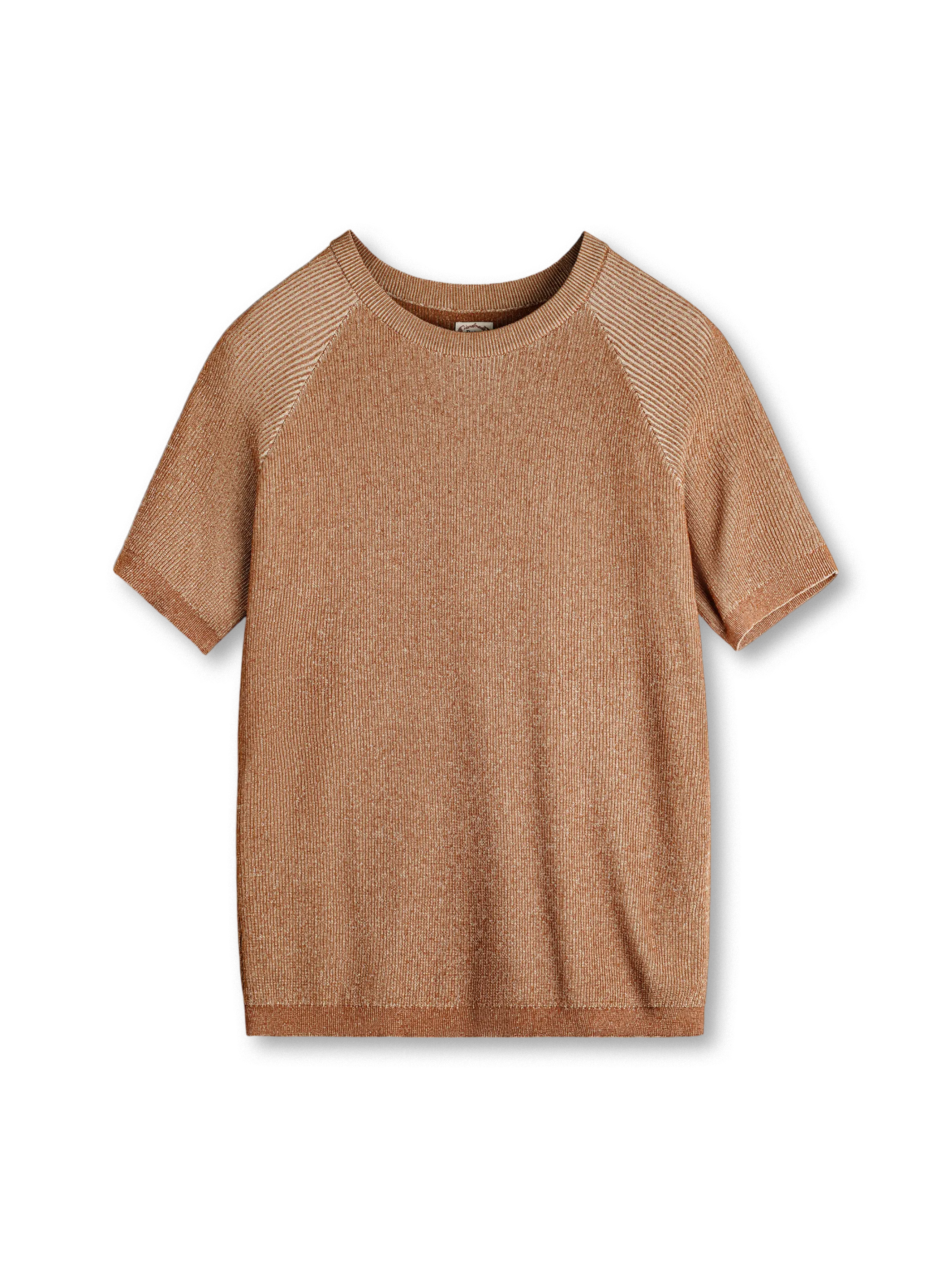 1950~60年代アメリカンワークウェアに着想を得たゆったりシルエットのオレンジニットTシャツ。通気性と弾性を兼ね備えたニット素材で、リブ切り替えとドロップショルダーが上品なヴィンテージカジュアルを演出。