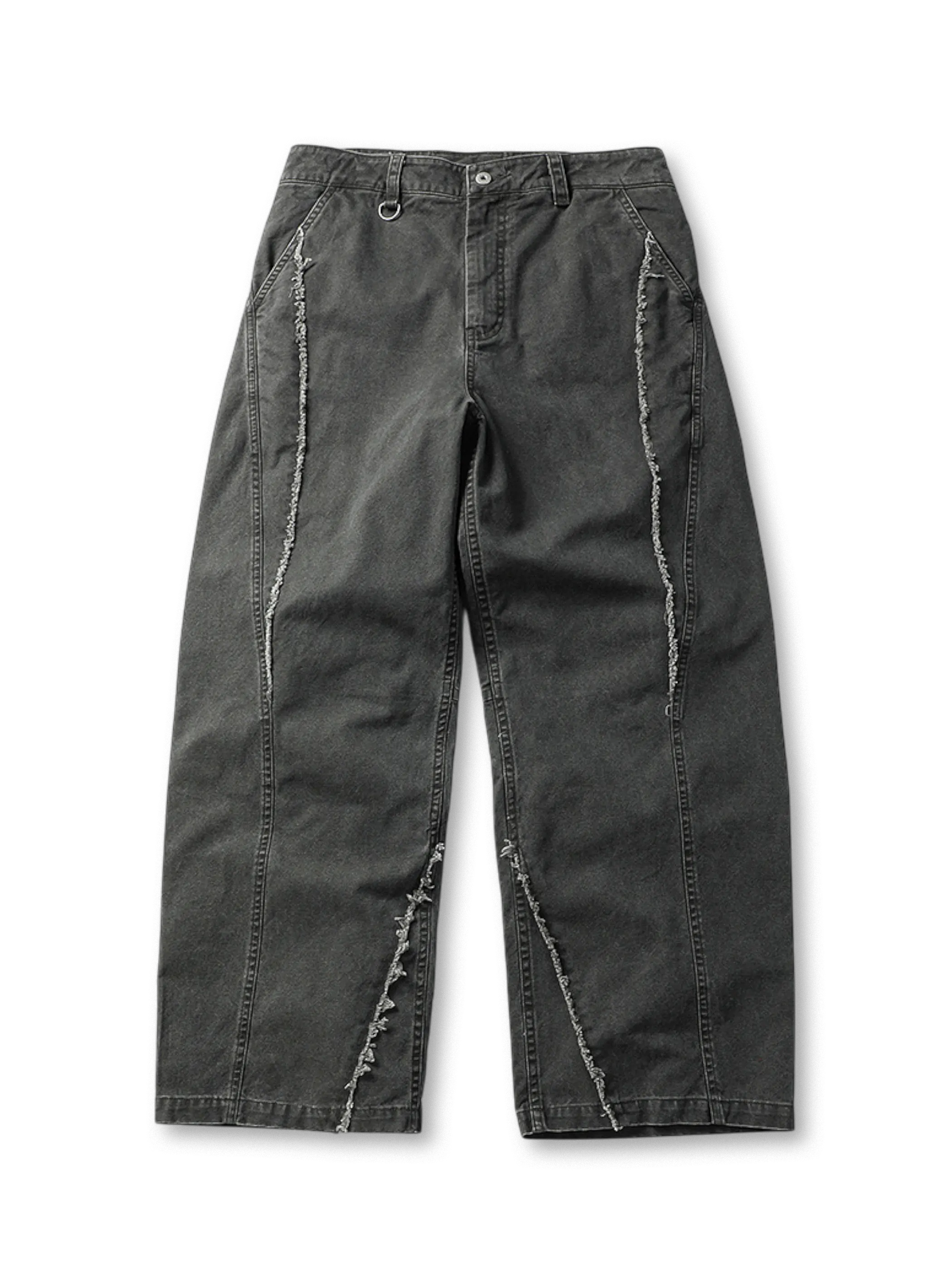 サンドウォッシュ加工とカットオフポケットが特徴のヴィンテージ風パンツ