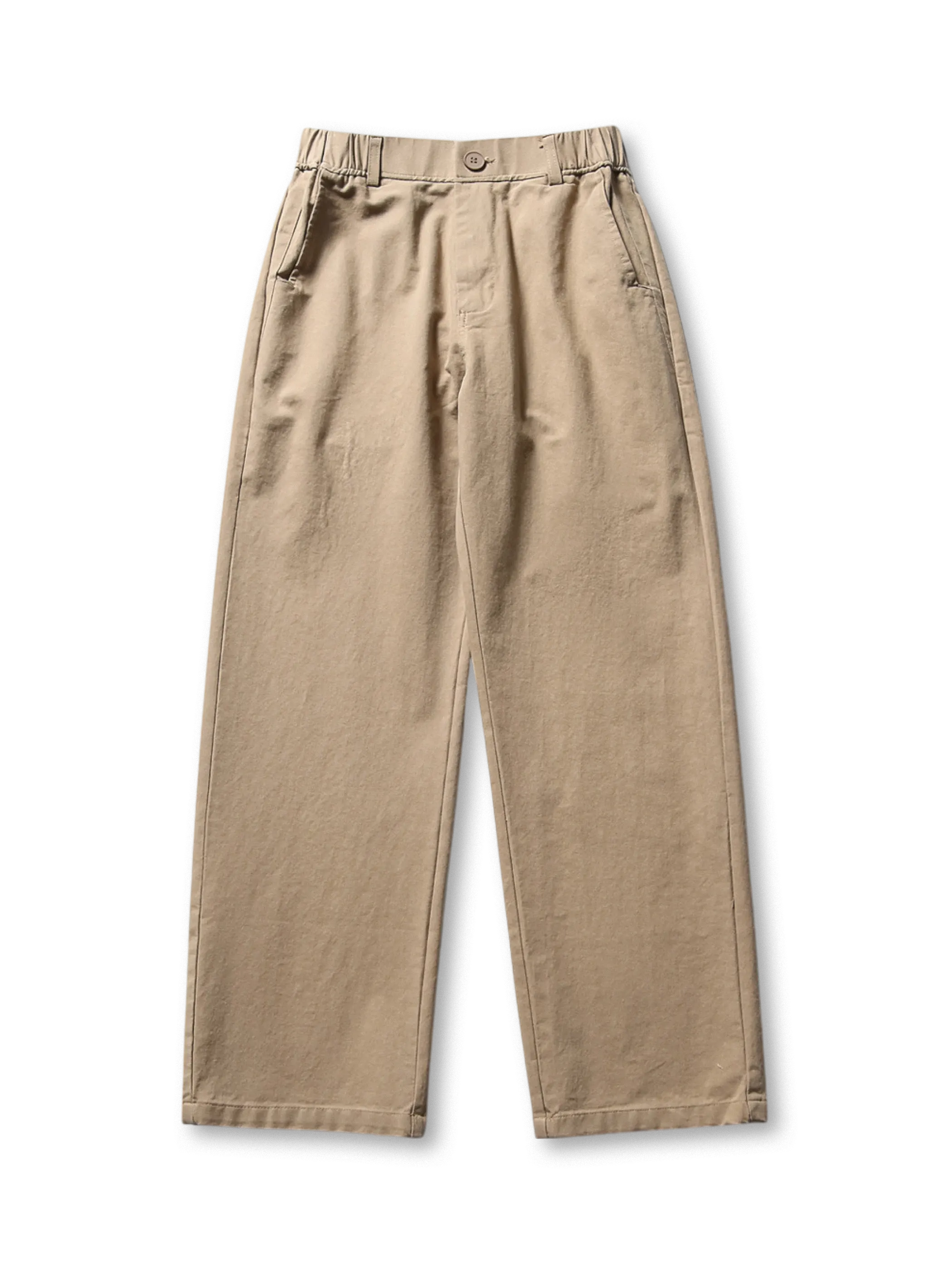 ウォッシュ加工と直筒シルエットが特徴のヴィンテージ風コットンカジュアルパンツ