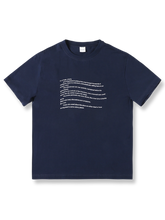 ヴィンテージツイストレタープリントクロップド半袖Tシャツ。