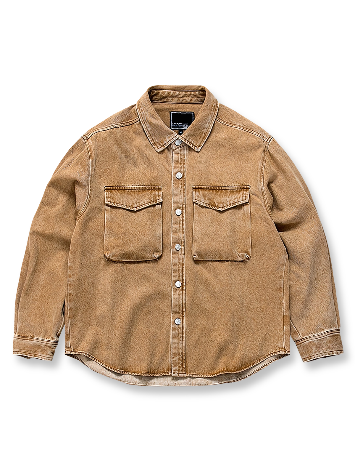 ウォッシュ加工とマルチポケットが特徴のヴィンテージデニムシャツ