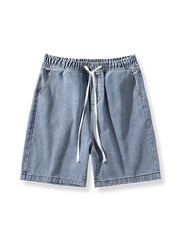 ウォッシュド加工が映えるヴィンテージ風デニムショートパンツ。