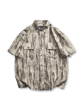 タイダイ染めとウォッシュ加工が特徴のヴィンテージ風ワークシャツ