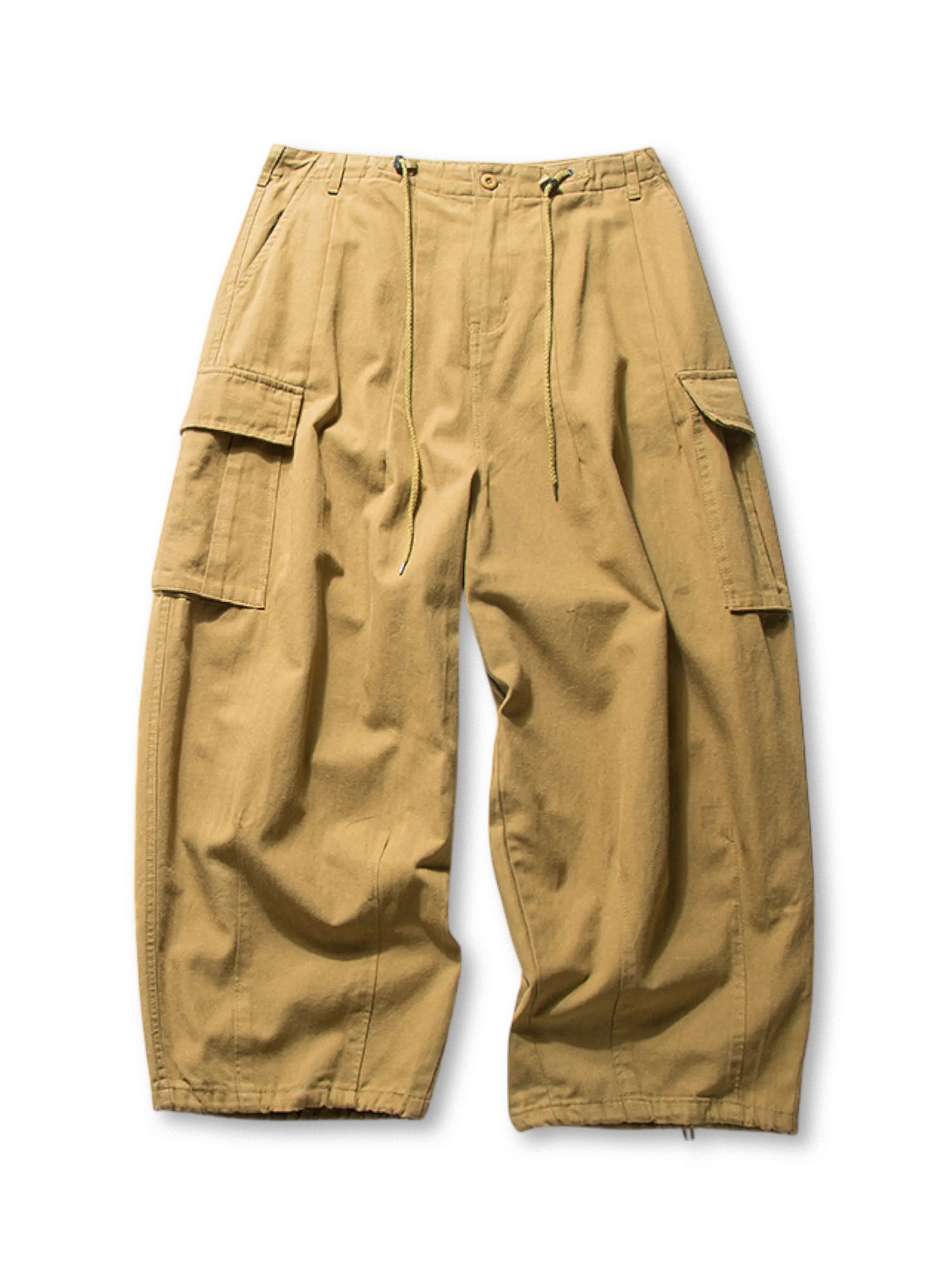 軍用カーゴポケットとドローコード調整が特徴のヴィンテージワイドカーゴパンツ