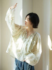 ウォーターグリーンVネックシフォンブラウス