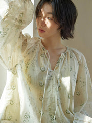 ウォーターグリーンVネックシフォンブラウス