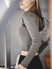 Vネックリブニットセーター