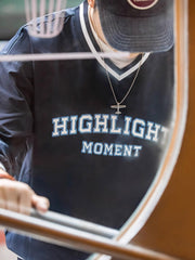 アイビー刺繍 入り Vネックスウェット