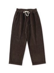 酵素ウォッシュ加工を施した360gヘビーコーデュロイ生地のワークパンツ。調節可能なドローコードと多機能ポケットが特徴。