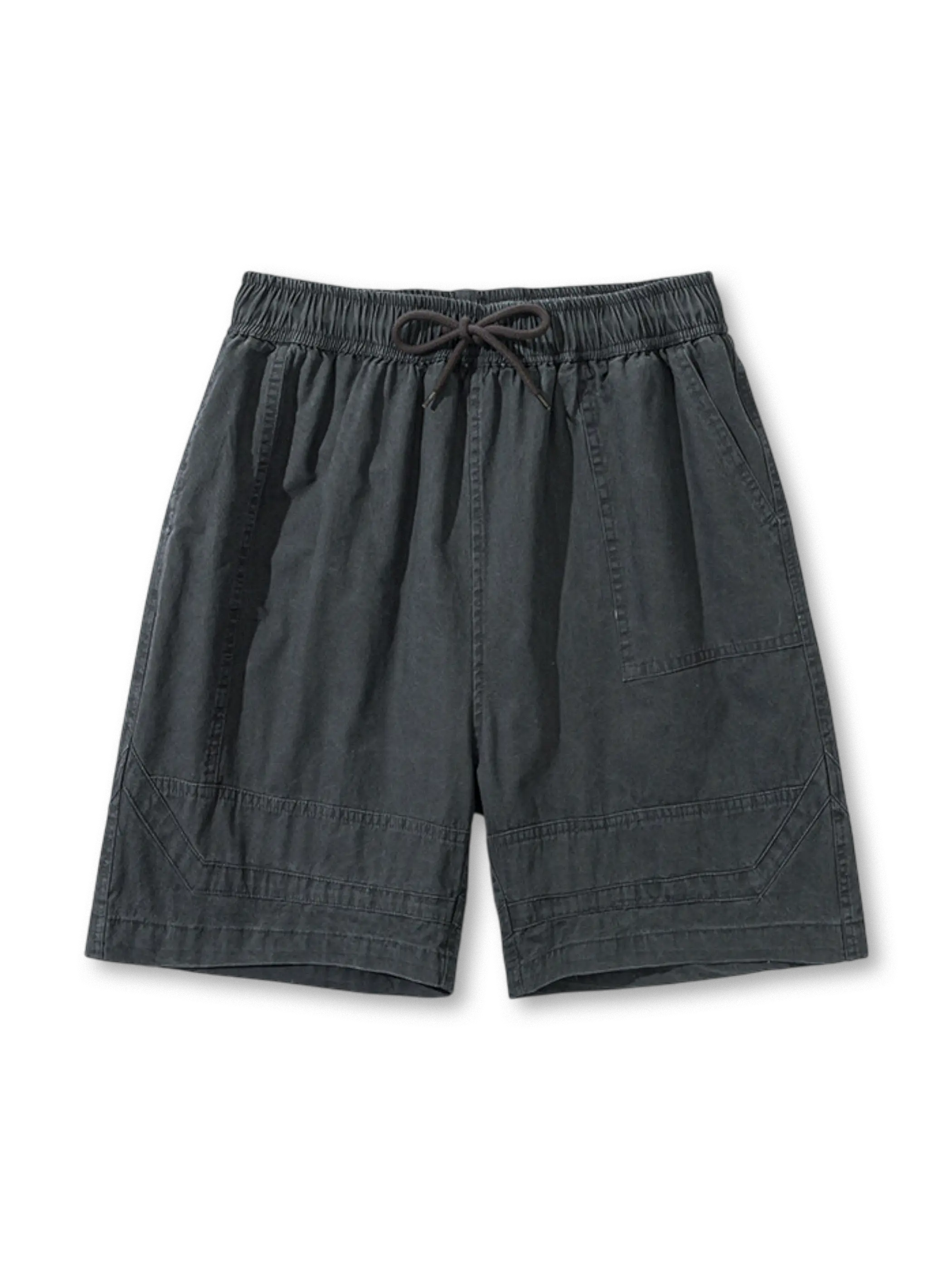 90年代ミリタリー風ウォッシュド加工と快適フィットが特徴のコットンショーツ