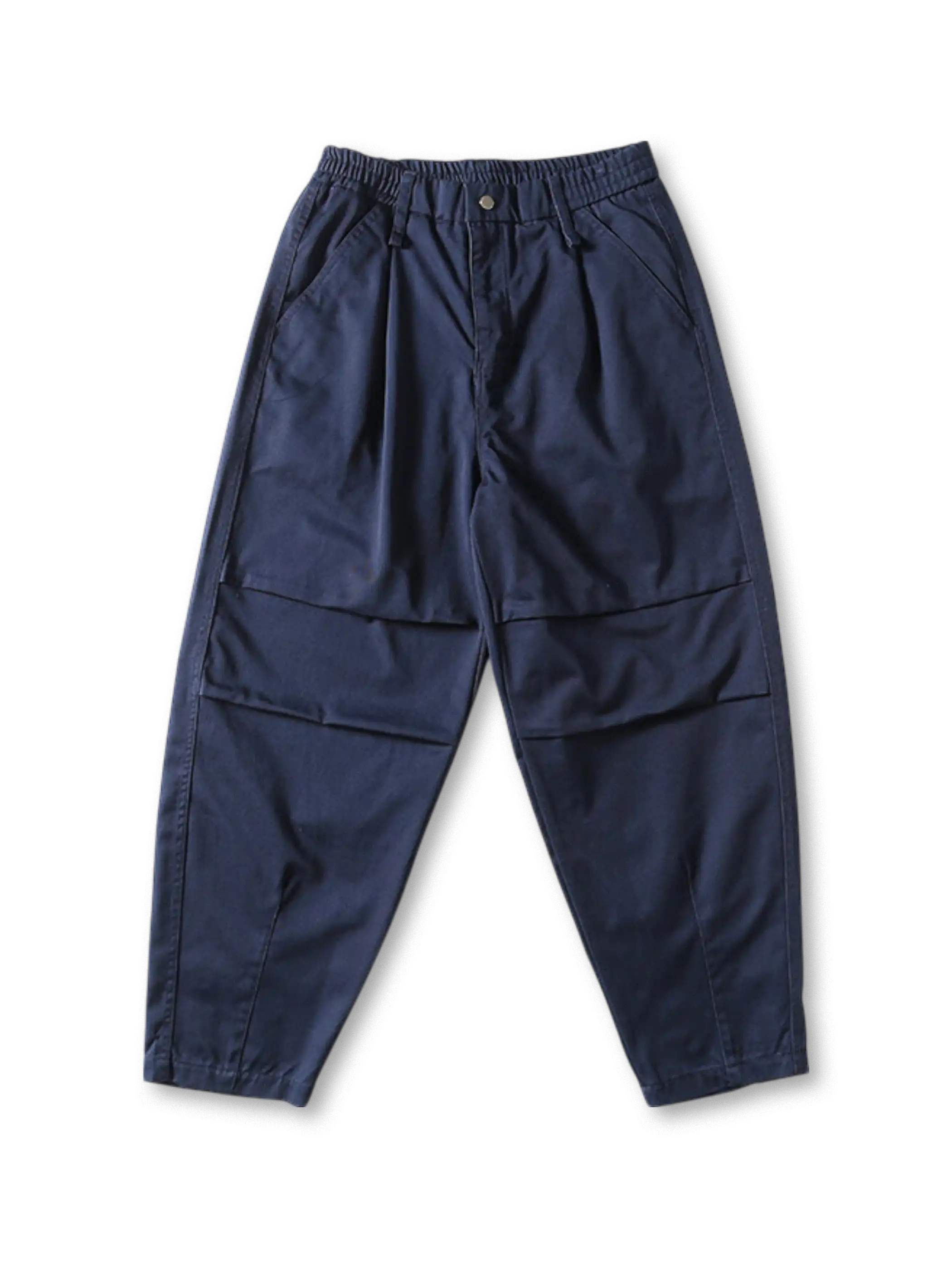 ウォッシュ加工と二本プリーツが映えるリラックスワイドパンツ