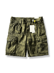 ウォッシュ加工とカモフラージュリーフ柄のカーゴショートパンツ