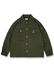 ウォッシュ加工とラグランスリーブが特徴のツインポケットワークジャケット