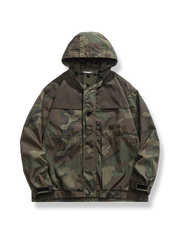 カモフラージュとカラーブロックがアクセントの撥水ゴアテックスマウンテンジャケット