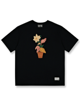 ウォーターカラープランツプリントTシャツ。