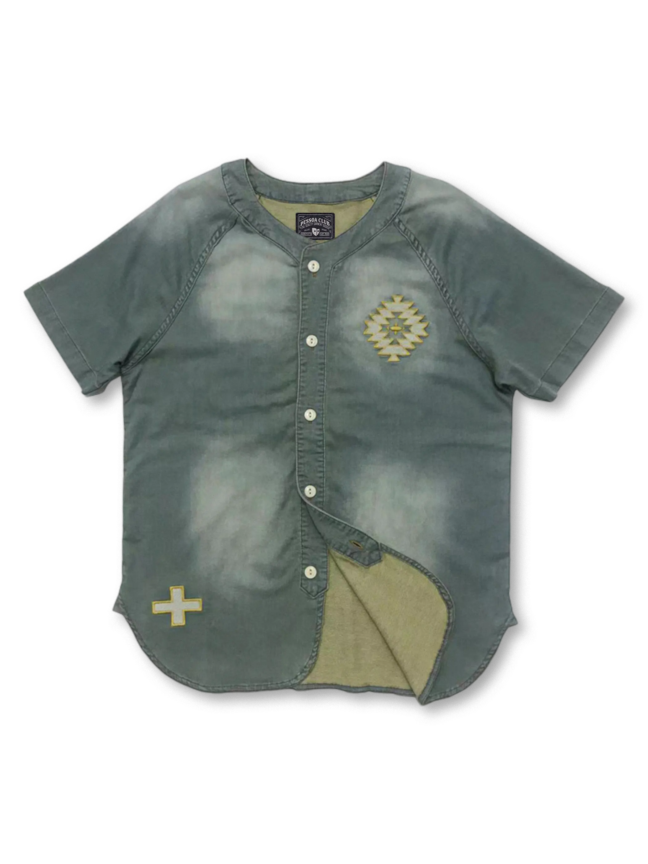 ナバホ刺繍とヴィンテージ加工を施したストレッチデニムシャツ