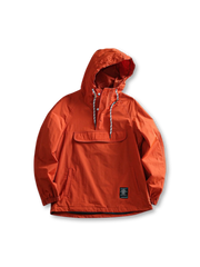 防風防水加工とカンガルーポケットが特徴のハーフジップフードプルオーバー。調節可能な袖口裾付きで多用途に対応。