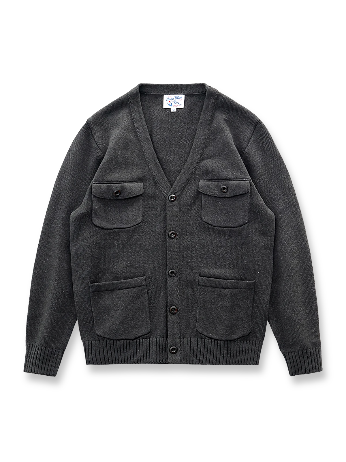 四つポケットとVネックが特徴のワークスタイルニットカーディガン。