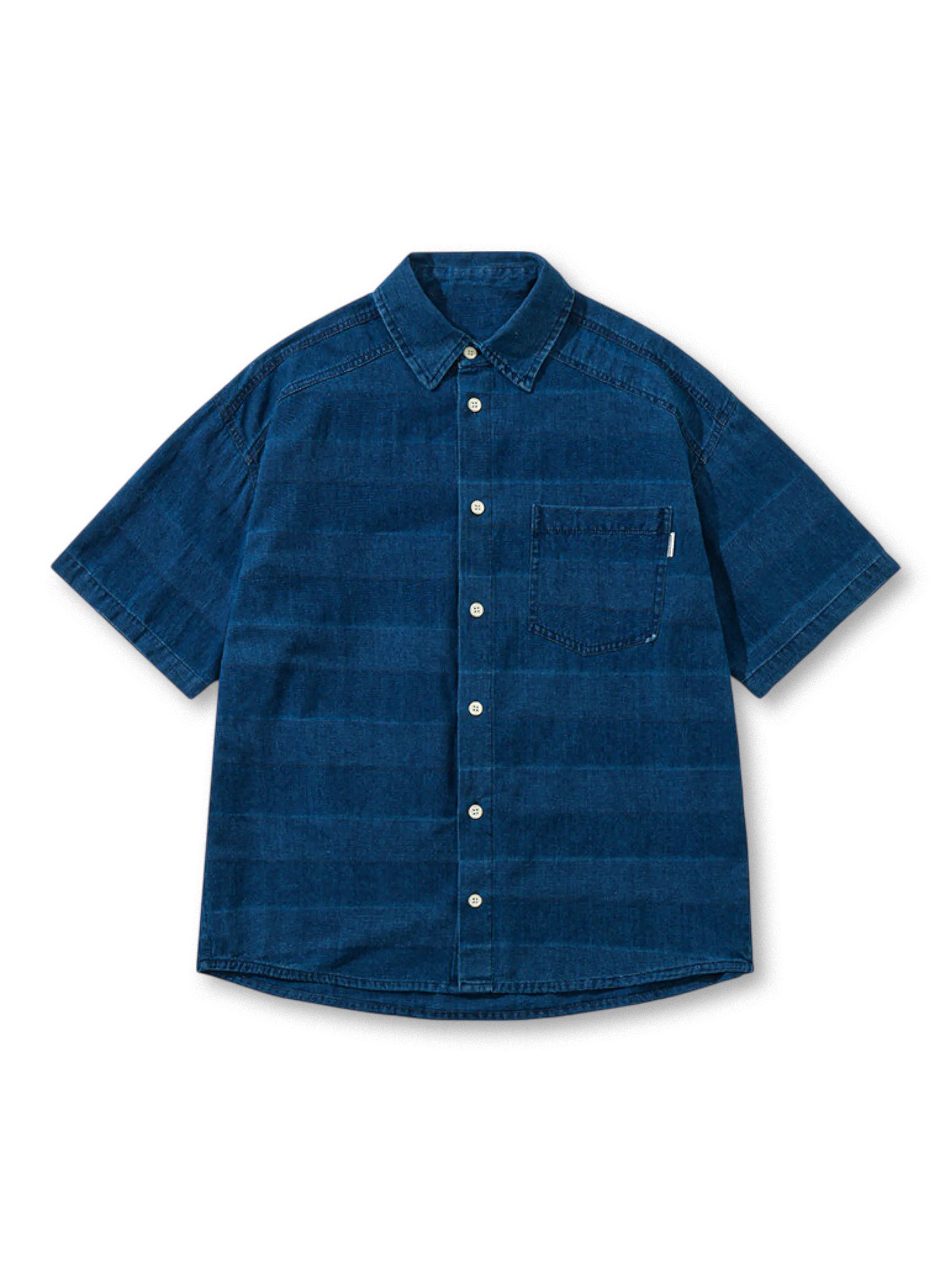 先染めインディゴ技法によるムラ感のあるチェック柄が特徴の半袖シャツ
